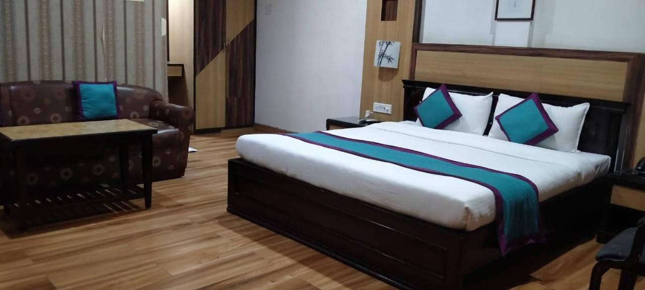 Hotel Little Palace Dibrugarh Luaran gambar