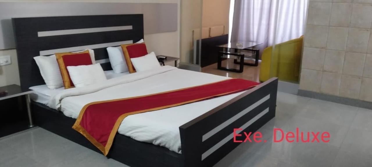 Hotel Little Palace Dibrugarh Luaran gambar